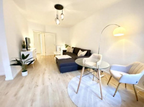 Modern & Spacious in Supreme Location